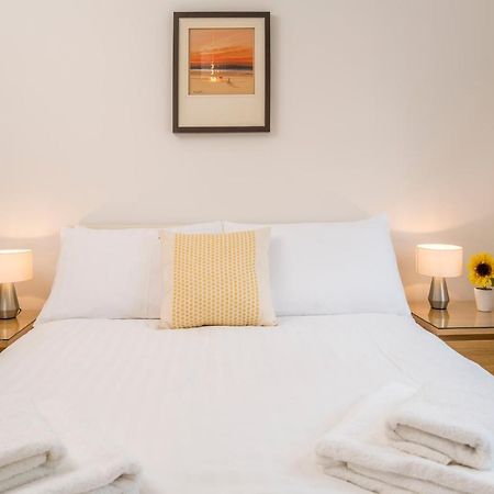 Splendid Apartment Near Vauxhall Tube Лондон Екстер'єр фото