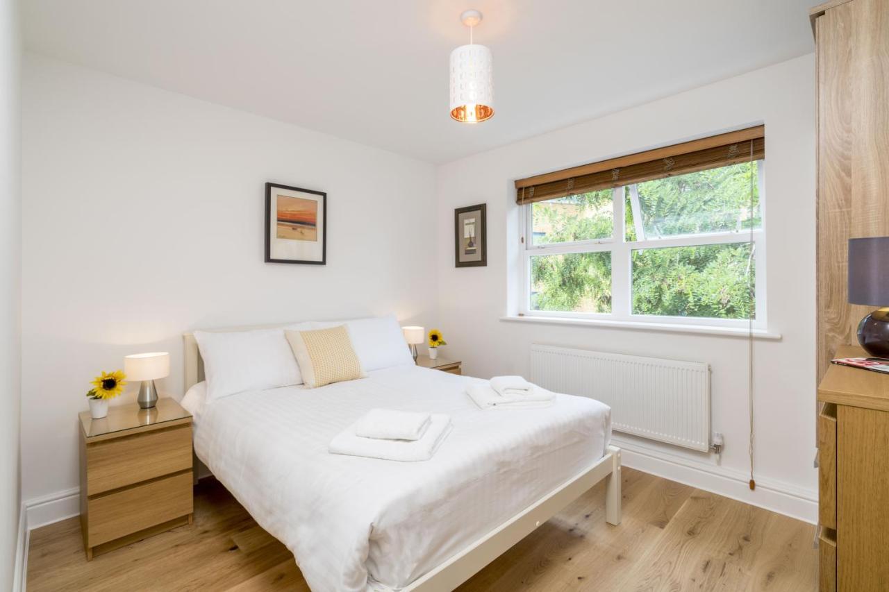 Splendid Apartment Near Vauxhall Tube Лондон Екстер'єр фото