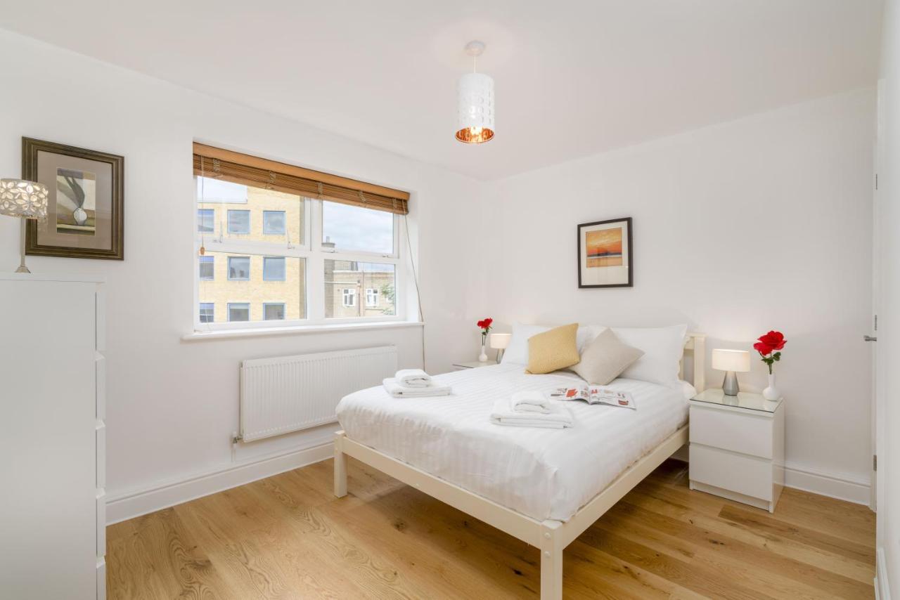 Splendid Apartment Near Vauxhall Tube Лондон Екстер'єр фото
