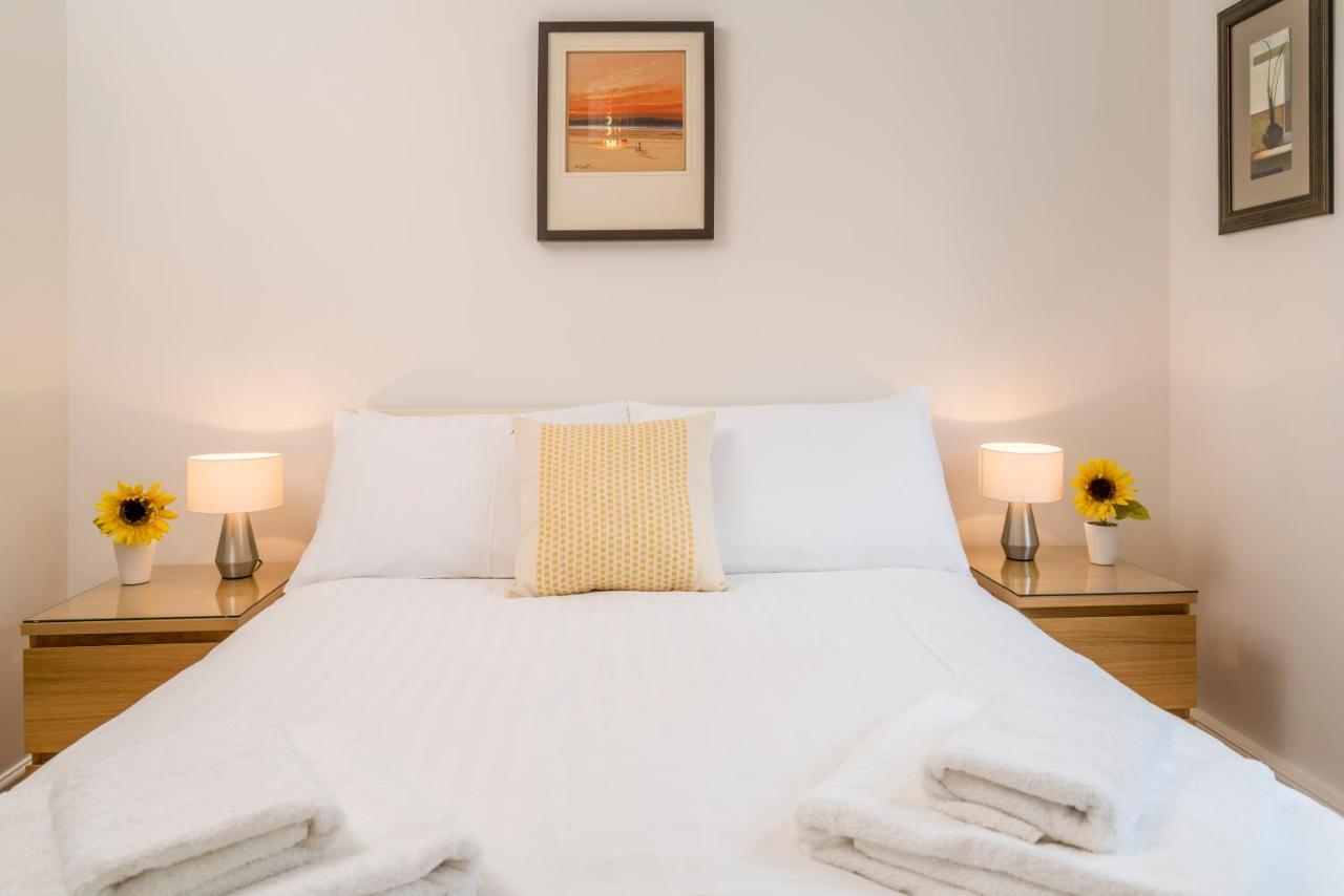 Splendid Apartment Near Vauxhall Tube Лондон Екстер'єр фото